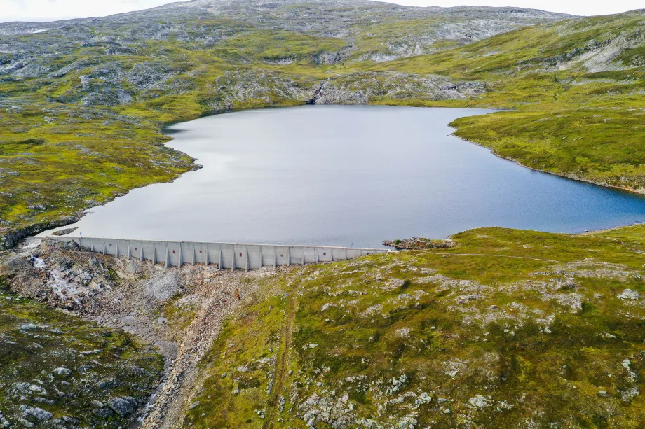 Oversiktsbilde av dam på Amundvatnet-3