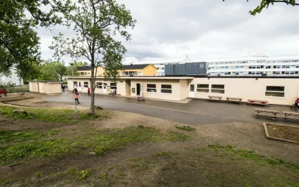 Prestvannet studentbarnehage Prestvannet studentbarnehage sett utenfra en sommerdag