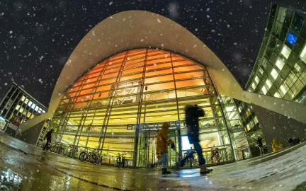 Troms&oslash; bibliotek i sn&oslash;v&aelig;r